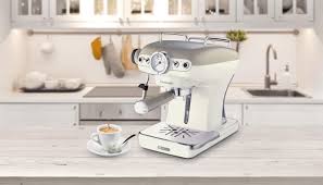 Ariete Espresso Vintage 1389 : Machine à Café Élégante et Polyvalente